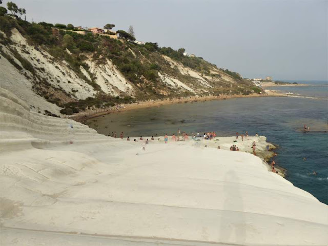 scogliera cala dei turchi agrigento