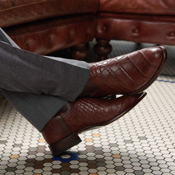 Buy botas masculinas 2023 nova moda sapatos masculinos primavera e outono  botas de couro casuais de outono britânicas para todos os jogos  ｜Boots-Fordeal