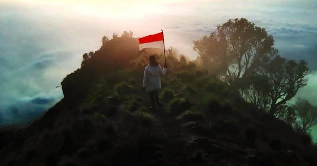 foto puncak gunung merbabu