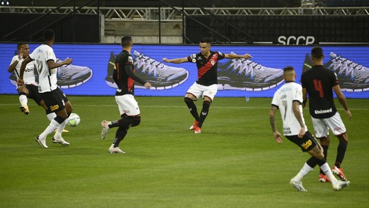 Bahia sai do Z4 e Corinthians só empata em casa