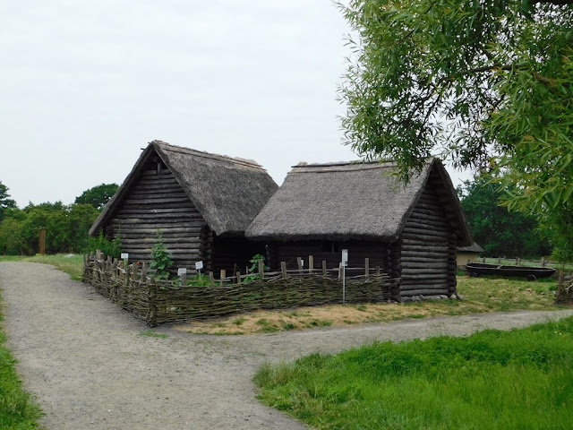 drewniane budowle, ostrów lednicki