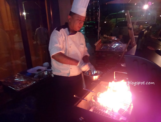 Menikmati Hidangan Sizzling Skewer dari Westside Bistro