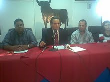 De Camps García acusa al gobierno de financiar supuesto progreso con endeudamiento externo