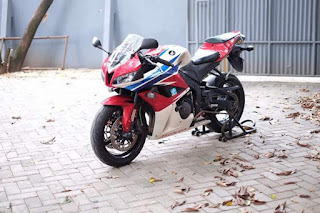 BURSA MOGE BEKAS : FORSALE Honda CBR600 Tahun 2009 