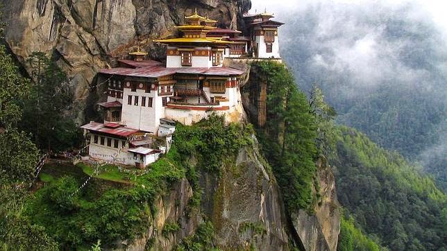 El monasterio Taktsang Dzong (Bután)