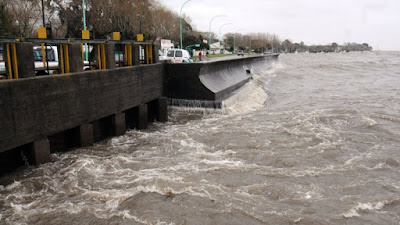Alerta por la crecida del Río de la Plata en la costa de la capital y el sur y el norte del conurbano
