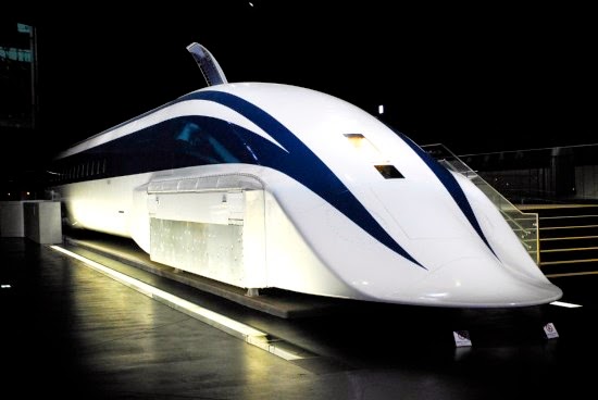 Japão faz seu primeiro teste com passageiros em trem de levitação magnética atingindo 500km/h