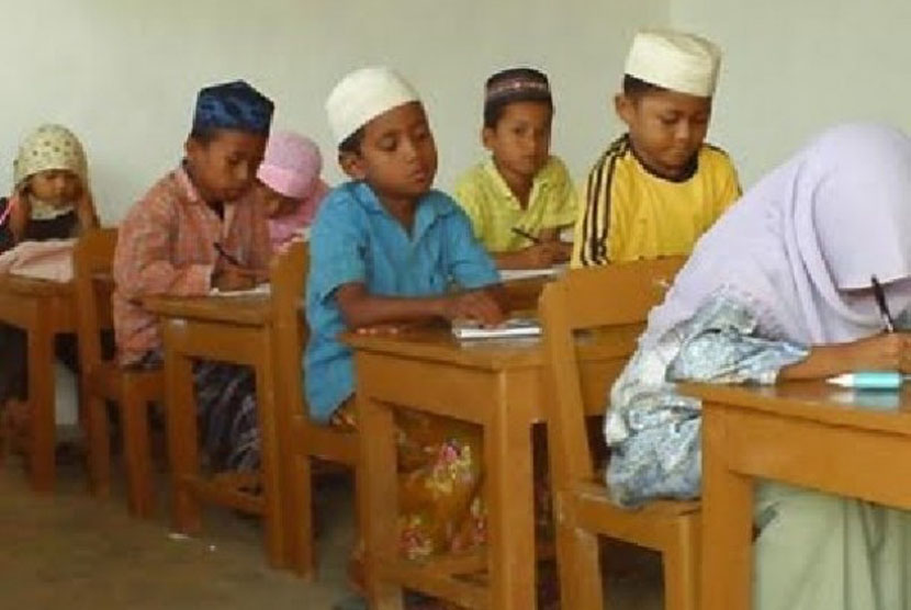 Full Day School Jangan Kebiri Eksistensi Madrasah Diniyyah 