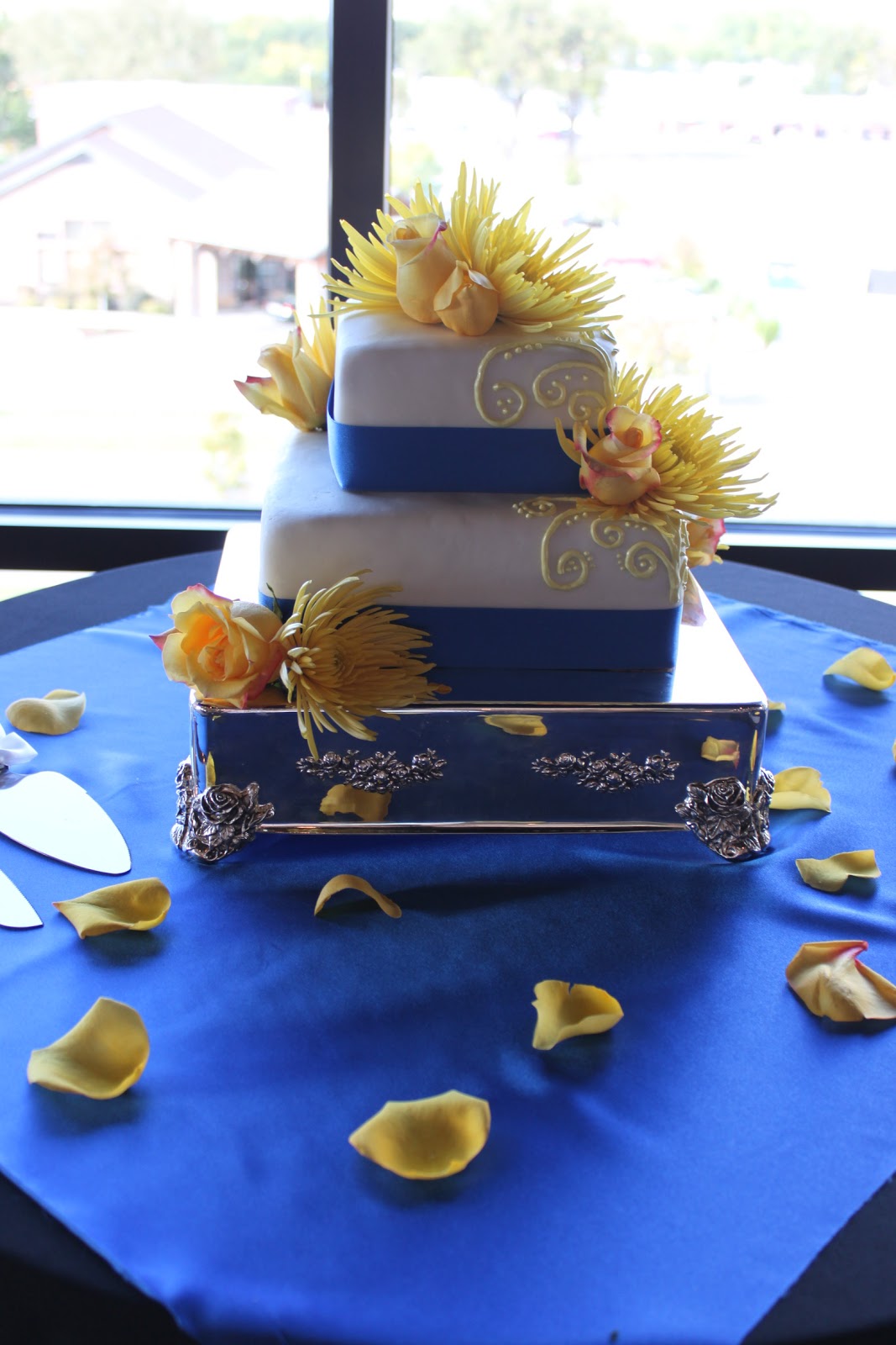 Victoria's Piece A Cake: Wedding Cakes