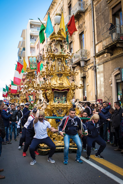 Festa di Sant'Agata a Catania: il giro esterno, le cannelore