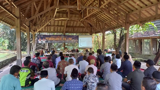 RT, RW dan LPM di Kelurahan Pasir Putih Dapat Pembinaan 