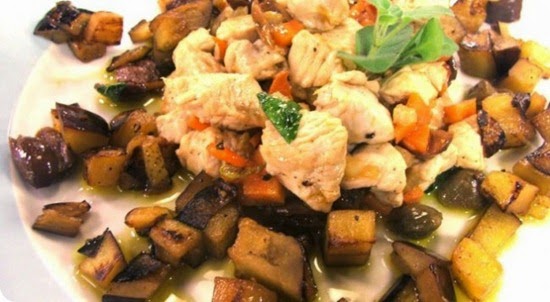 Dadolata di tacchino con melanzane olive e menta