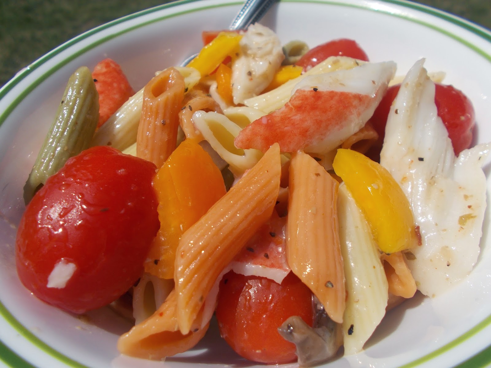 http://sarahrosessupposes.blogspot.com/2014/06/summer-seafood-pasta-salad.html