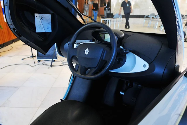 Renault Twizy em teste de uso compartilhado em Brasília