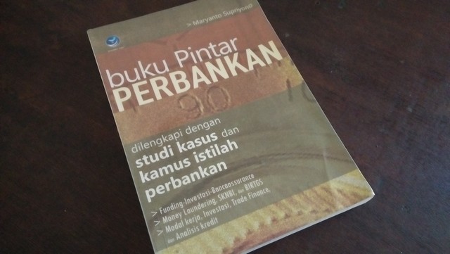 resensi-buku-pintar-perbankan