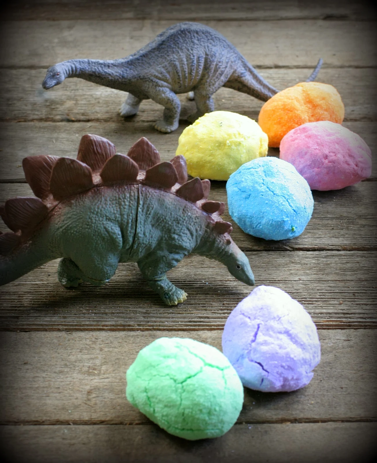DIY Bath Bombs: Magic Hatching Dinosaur Eggs