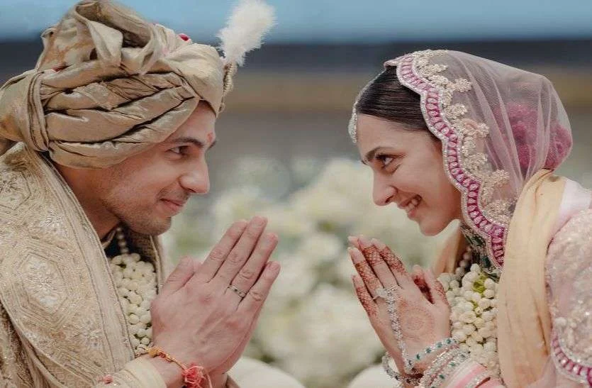 Kiara Advani and Sidharth Malhotra First Pics after Wedding