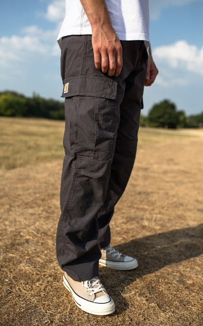 Carhartt WIP Regular Cargo Pant - Lifestyle Shot