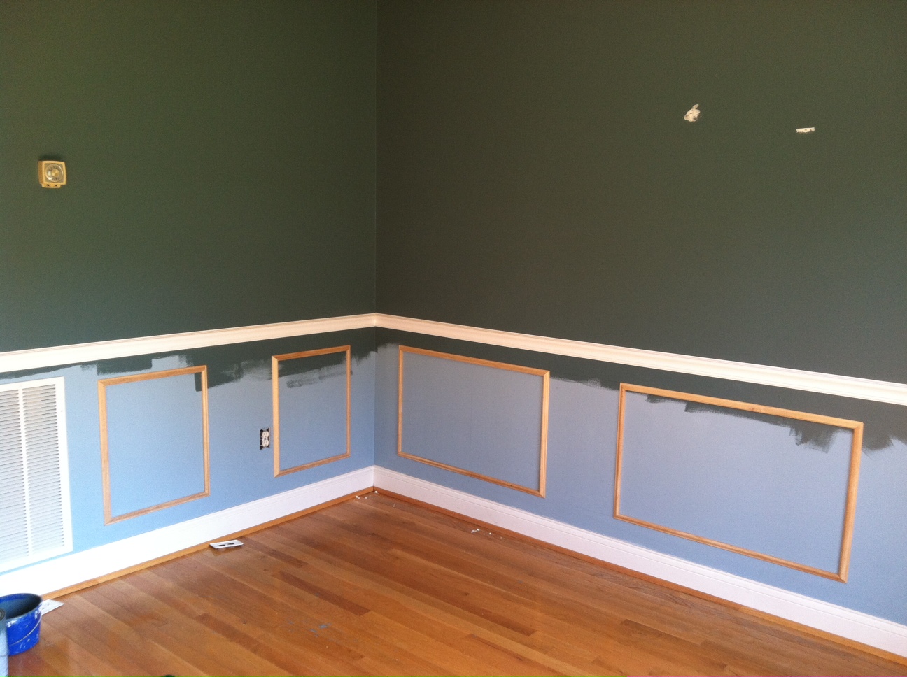 The Room Stylist: DIY Project: Wainscoting & Chair rail