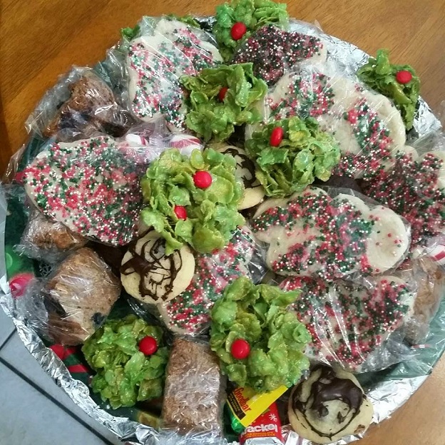 cookie tray with cornflake wreaths