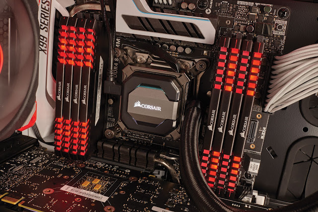 VENGEANCE LED DDR4 Top