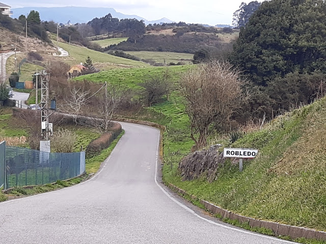 Carretera hacia Robledo