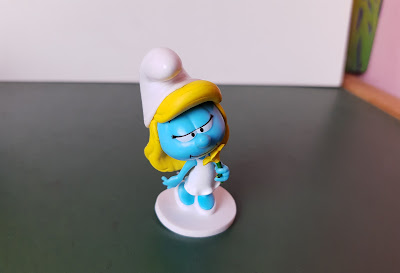 Miniatura de vinil estática com base da Smurfete, coleção  Bobs  - 7 cm de altura R$ 15,00