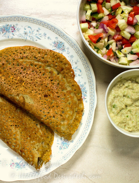 pesarettu or green mung dosa 