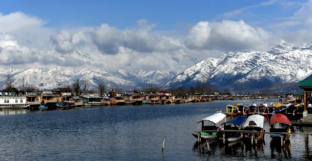 IRCTC Flight Tour Packages of FABULOUS KASHMIR EX RAIPUR (SCBSA06) 17.05.2022 to 22.05.2022 Starting Rs 29410/- 