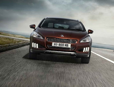  the integrity applied to the cohesive design of the Peugeot 508 RXH