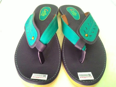 sandal corlis daun