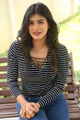 hebah patel new sizzling pics-thumbnail-29