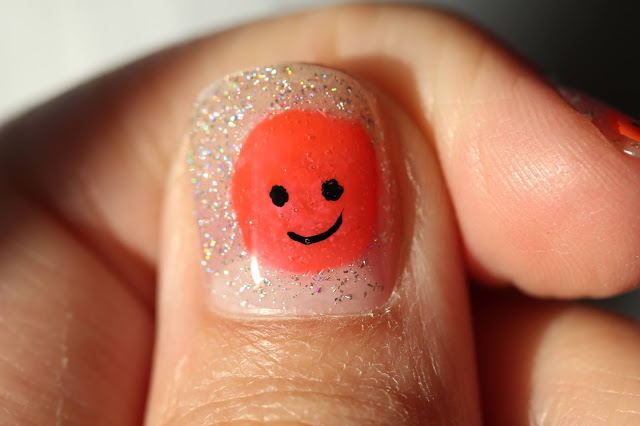 Easy smiley face nail art holographic tutorial