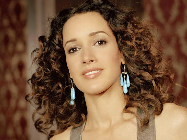 Jennifer Beals HD Wallpapers Free Download