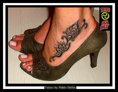 girl tattoos for foot. foot+feminine+tattoos+