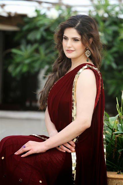 Zarine Khan hot photos Geetanjali jewellery event