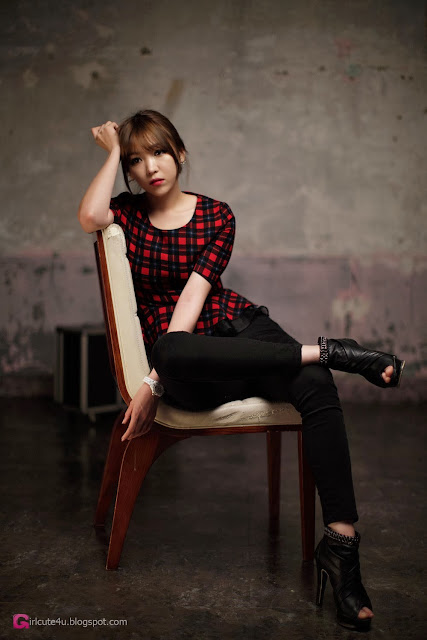 4 Lee Eun Hye in red - very cute asian girl-girlcute4u.blogspot.com