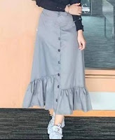 Model rok terbaru untuk tampilan casual