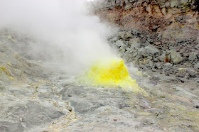 硫黄がモクモク？？北海道の活火山、アトサヌプリ！！【n】