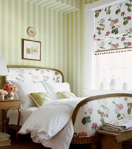  Romantic  Flourish Charming Wall Decor Bedroom 