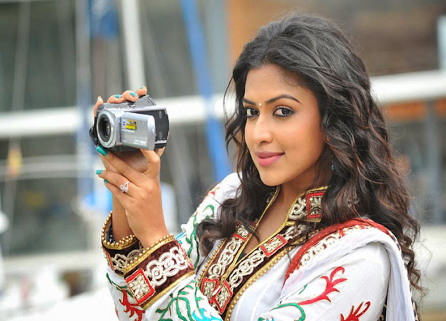 Amala Paul Hyper Star Hd Wallpapers