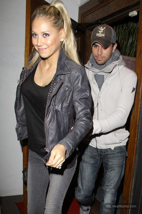 kournikova and enrique. anna kournikova and enrique