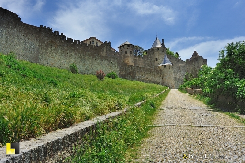 Calade de la porte de l'Aude Carcassonne photo pascal blachier