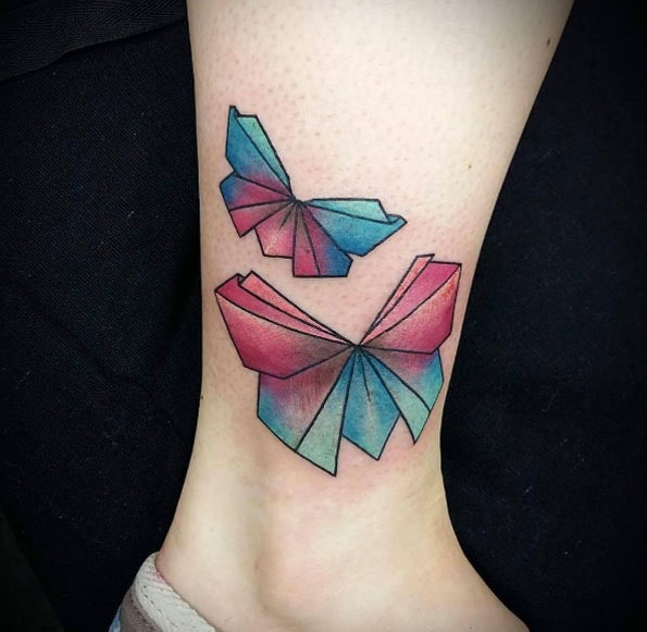 Estes vermelho para azul origami arcos