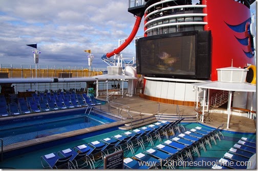 Main Goofy Pool on Disney magic, funnel vission and Aqua Dunk
