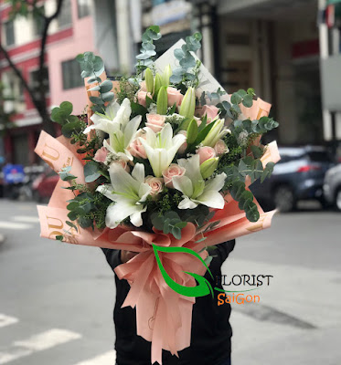 White lily flower bouquet for Mothers day