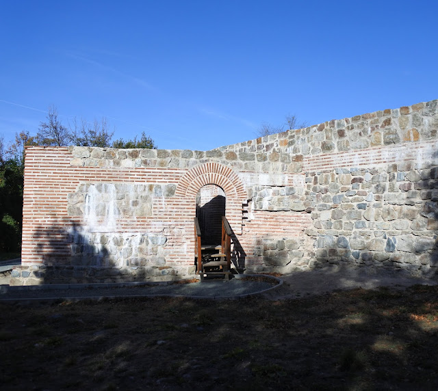 Bulgaria: Mountain roads and monuments [Part B']