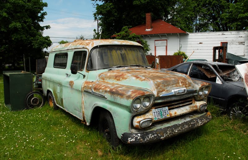 1958 Chevrolet Apache 31 Suburban