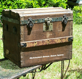 vintage trunks, shipping trunks