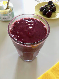 Cseresznye banán smoothie vegán